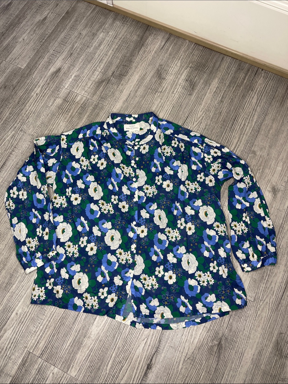 TROVATA Multicolor Floral top size L